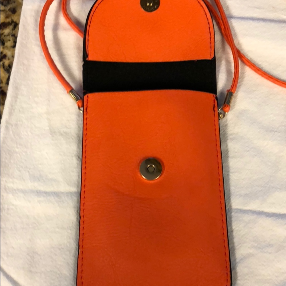 Phone case - Picture 2 of 6